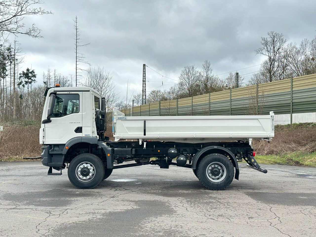 MAN TGM 18.320 4X4 Euro 6e Euromix 3-Seiten-Kipper - Φορτηγό ανατρεπόμενο: φωτογραφία 4 MAN TGM 18.320 4X4 Euro 6e Euromix 3-Seiten-Kipper - Φορτηγό ανατρεπόμενο: φωτογραφία 4