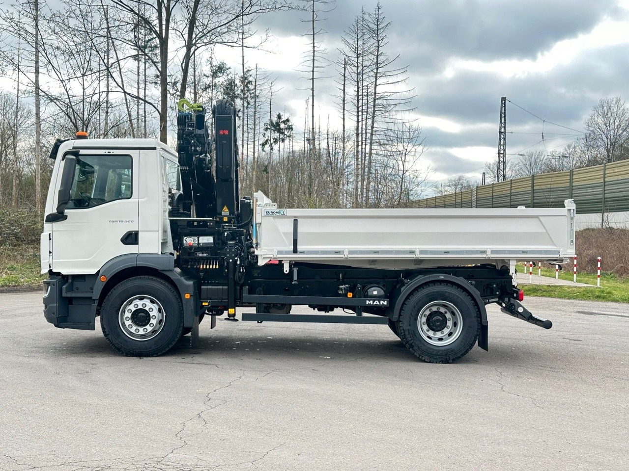 MAN TGM 18.320 4x2 Euro6e Hiab X-HiDuo 138DS-3 - Φορτηγό ανατρεπόμενο, Φορτηγό με γερανό: φωτογραφία 3 MAN TGM 18.320 4x2 Euro6e Hiab X-HiDuo 138DS-3 - Φορτηγό ανατρεπόμενο, Φορτηγό με γερανό: φωτογραφία 3