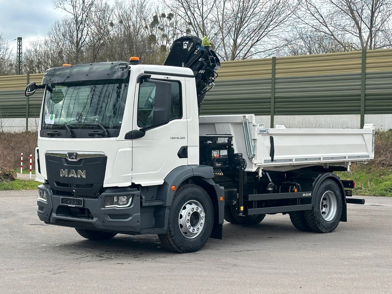 MAN TGM 18.320 4x2 Euro6e Hiab X-HiDuo 138DS-3 - Φορτηγό ανατρεπόμενο, Φορτηγό με γερανό: φωτογραφία 2 MAN TGM 18.320 4x2 Euro6e Hiab X-HiDuo 138DS-3 - Φορτηγό ανατρεπόμενο, Φορτηγό με γερανό: φωτογραφία 2
