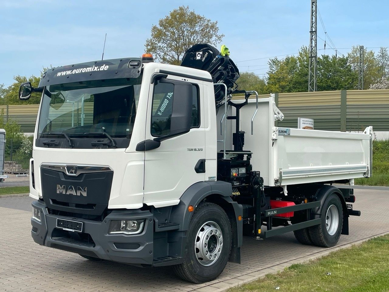MAN TGM 18.320 4x2 Euro6e Hiab X-HiDuo138DS-3Euromix - Φορτηγό ανατρεπόμενο, Φορτηγό με γερανό: φωτογραφία 2 MAN TGM 18.320 4x2 Euro6e Hiab X-HiDuo138DS-3Euromix - Φορτηγό ανατρεπόμενο, Φορτηγό με γερανό: φωτογραφία 2