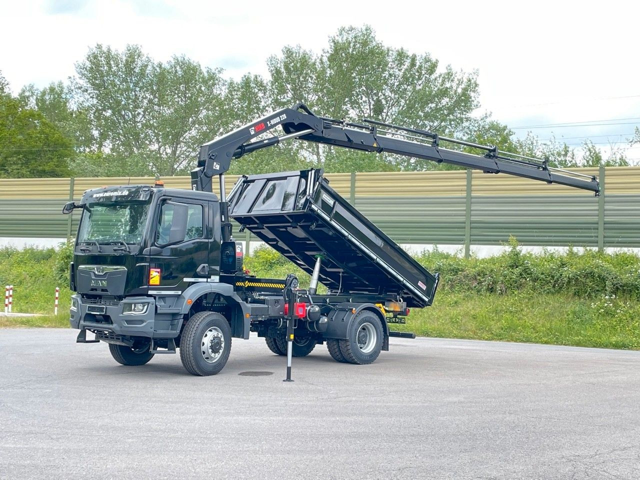 MAN TGM 18.320 4x4 Euro6e Hiab X Hiduo 228-4 - Φορτηγό ανατρεπόμενο, Φορτηγό με γερανό: φωτογραφία 1 MAN TGM 18.320 4x4 Euro6e Hiab X Hiduo 228-4 - Φορτηγό ανατρεπόμενο, Φορτηγό με γερανό: φωτογραφία 1