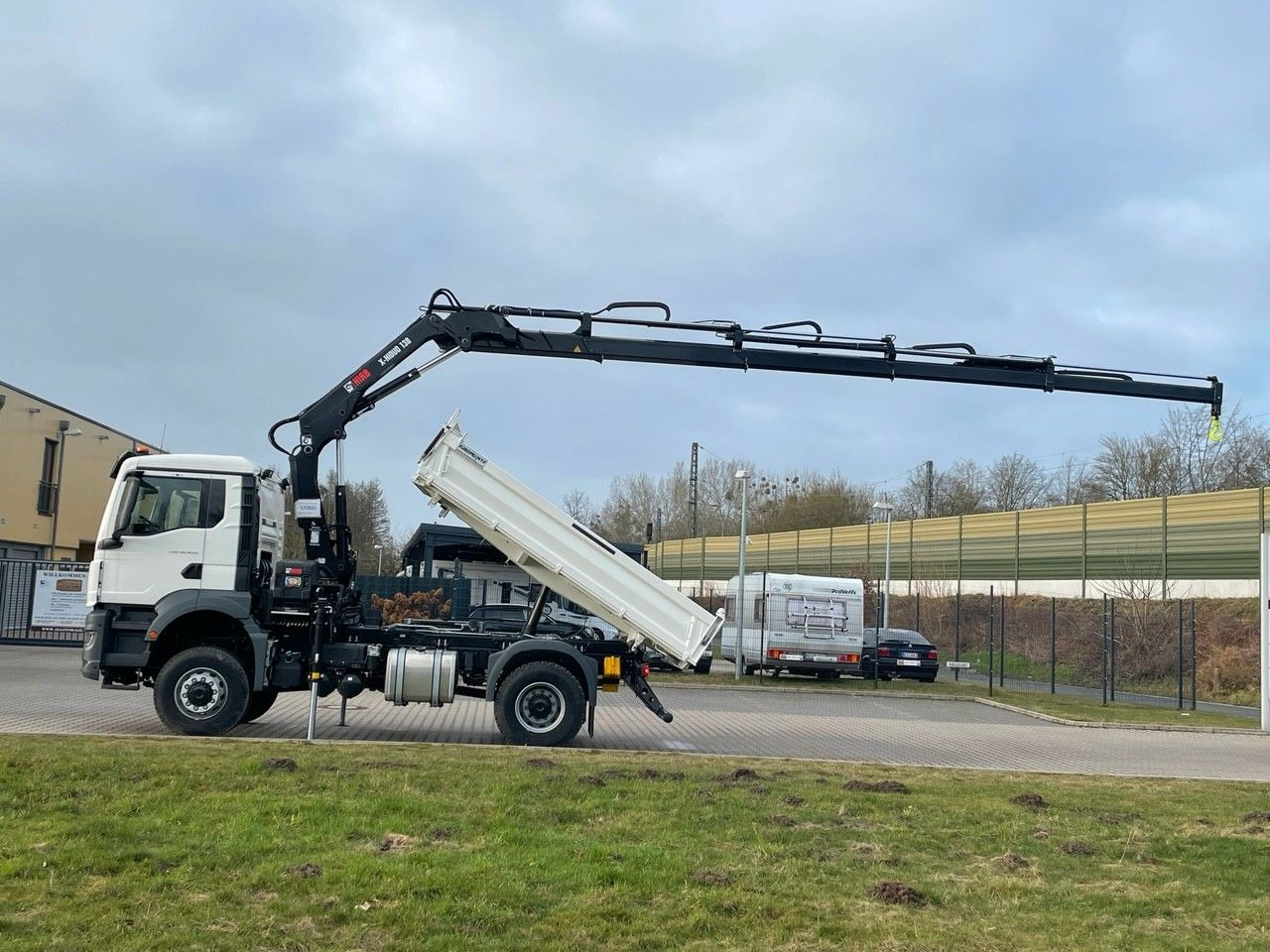 MAN TGS 18.400 TG3 4x4 Euro6e Hiab X-HiDuo 138DS-4 - Φορτηγό ανατρεπόμενο, Φορτηγό με γερανό: φωτογραφία 2 MAN TGS 18.400 TG3 4x4 Euro6e Hiab X-HiDuo 138DS-4 - Φορτηγό ανατρεπόμενο, Φορτηγό με γερανό: φωτογραφία 2