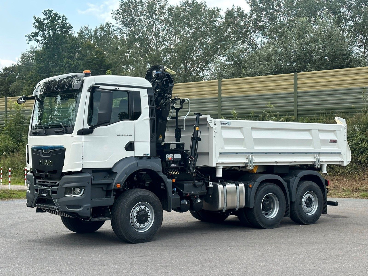 MAN TGS 28.440 6x4-4/3-Seiten- Kipper / Hiab 138-3 - Φορτηγό ανατρεπόμενο, Φορτηγό με γερανό: φωτογραφία 2 MAN TGS 28.440 6x4-4/3-Seiten- Kipper / Hiab 138-3 - Φορτηγό ανατρεπόμενο, Φορτηγό με γερανό: φωτογραφία 2