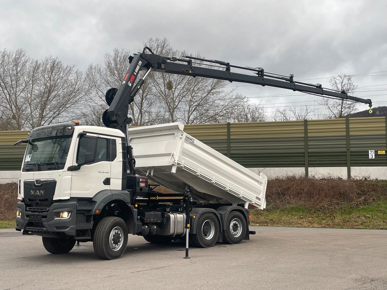 MAN TGS 28.440 6x4-4/3-Seiten- Kipper / Hiab 228-6 - Φορτηγό ανατρεπόμενο, Φορτηγό με γερανό: φωτογραφία 1 MAN TGS 28.440 6x4-4/3-Seiten- Kipper / Hiab 228-6 - Φορτηγό ανατρεπόμενο, Φορτηγό με γερανό: φωτογραφία 1