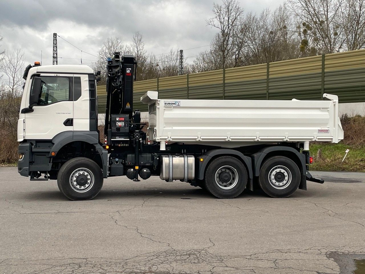 MAN TGS 28.440 6x4-4/3-Seiten- Kipper / Hiab 228-6 - Φορτηγό ανατρεπόμενο, Φορτηγό με γερανό: φωτογραφία 4 MAN TGS 28.440 6x4-4/3-Seiten- Kipper / Hiab 228-6 - Φορτηγό ανατρεπόμενο, Φορτηγό με γερανό: φωτογραφία 4