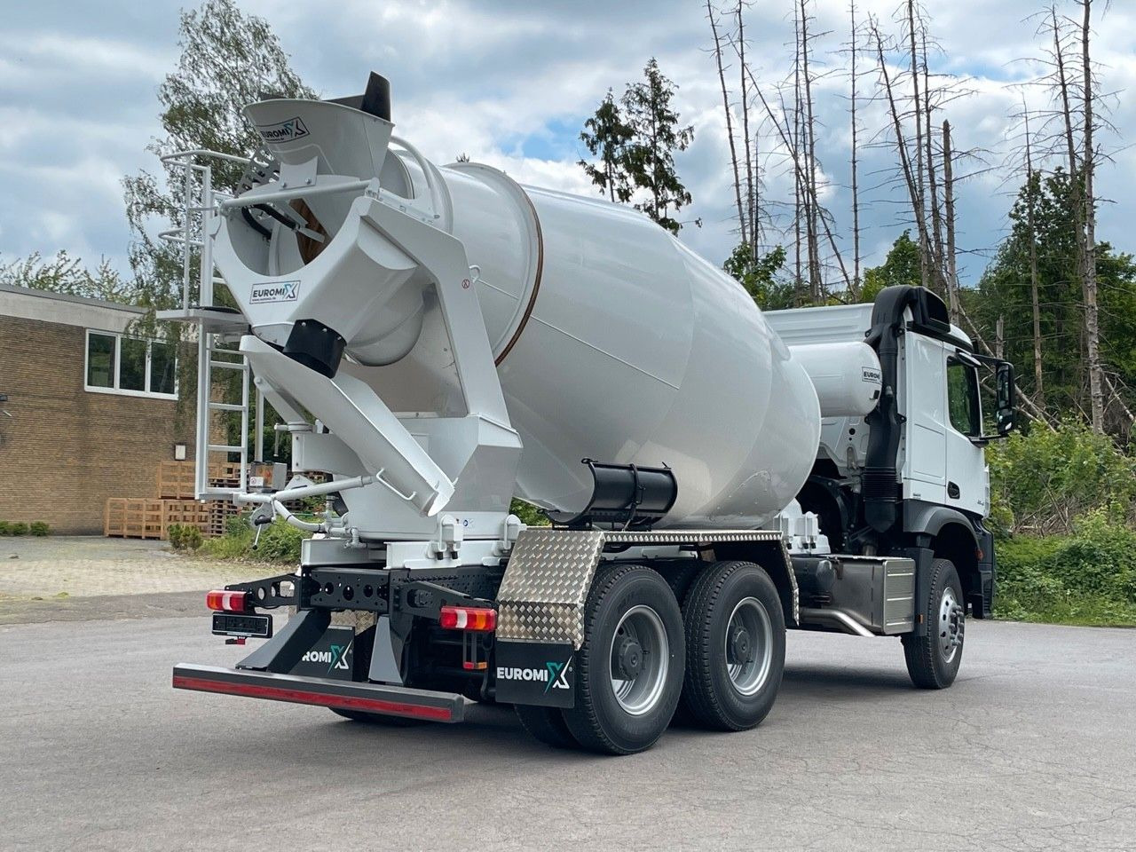 Mercedes-Benz 3348 6X4 Arcos 5 EuromixMTP EM 9 R - Μπετονιέρα φορτηγό: φωτογραφία 5 Mercedes-Benz 3348 6X4 Arcos 5 EuromixMTP EM 9 R - Μπετονιέρα φορτηγό: φωτογραφία 5