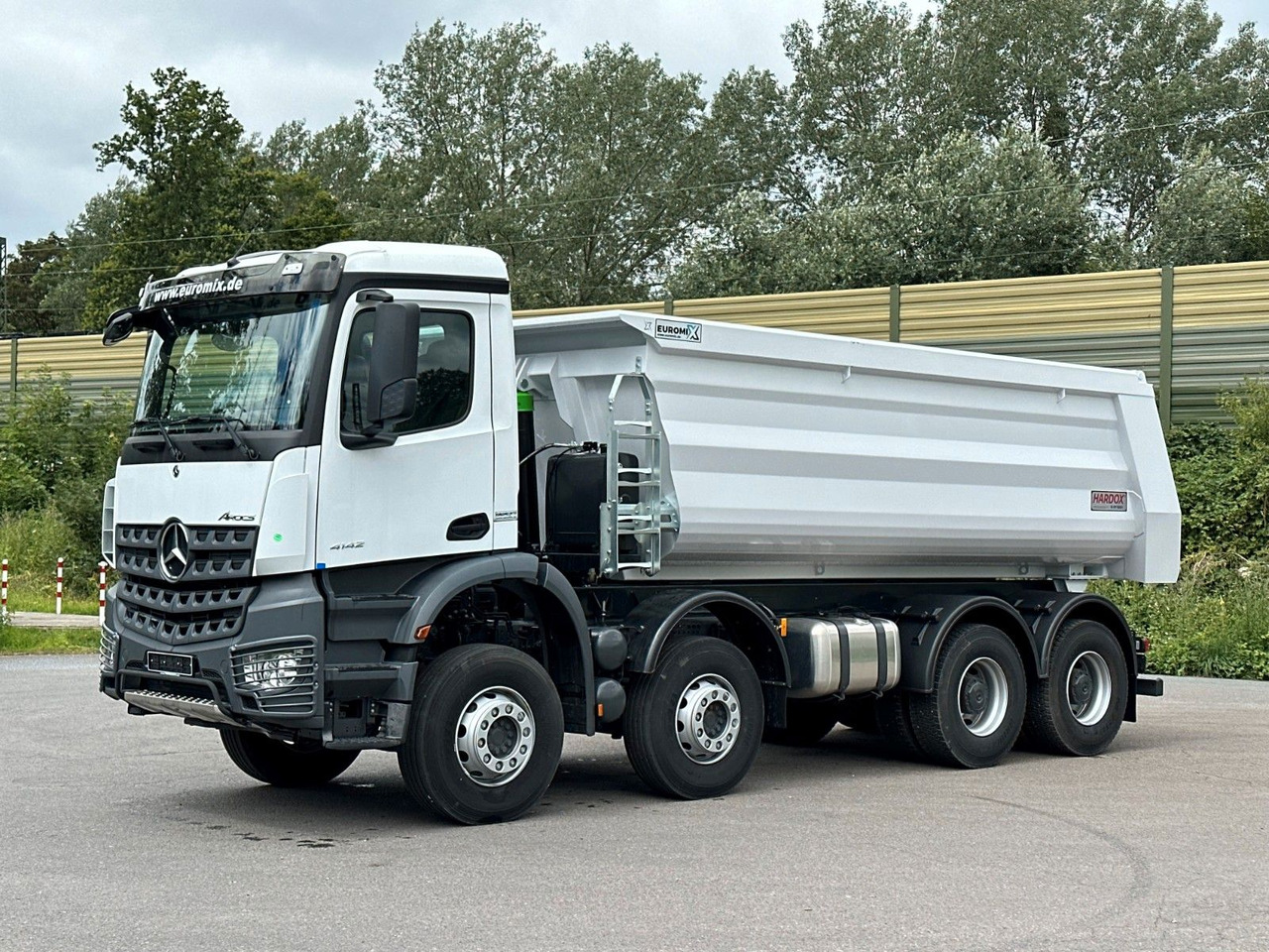 Mercedes-Benz 4142 8X4 Mulden- Kipper - EuromixMTP - Φορτηγό ανατρεπόμενο: φωτογραφία 1 Mercedes-Benz 4142 8X4 Mulden- Kipper - EuromixMTP - Φορτηγό ανατρεπόμενο: φωτογραφία 1