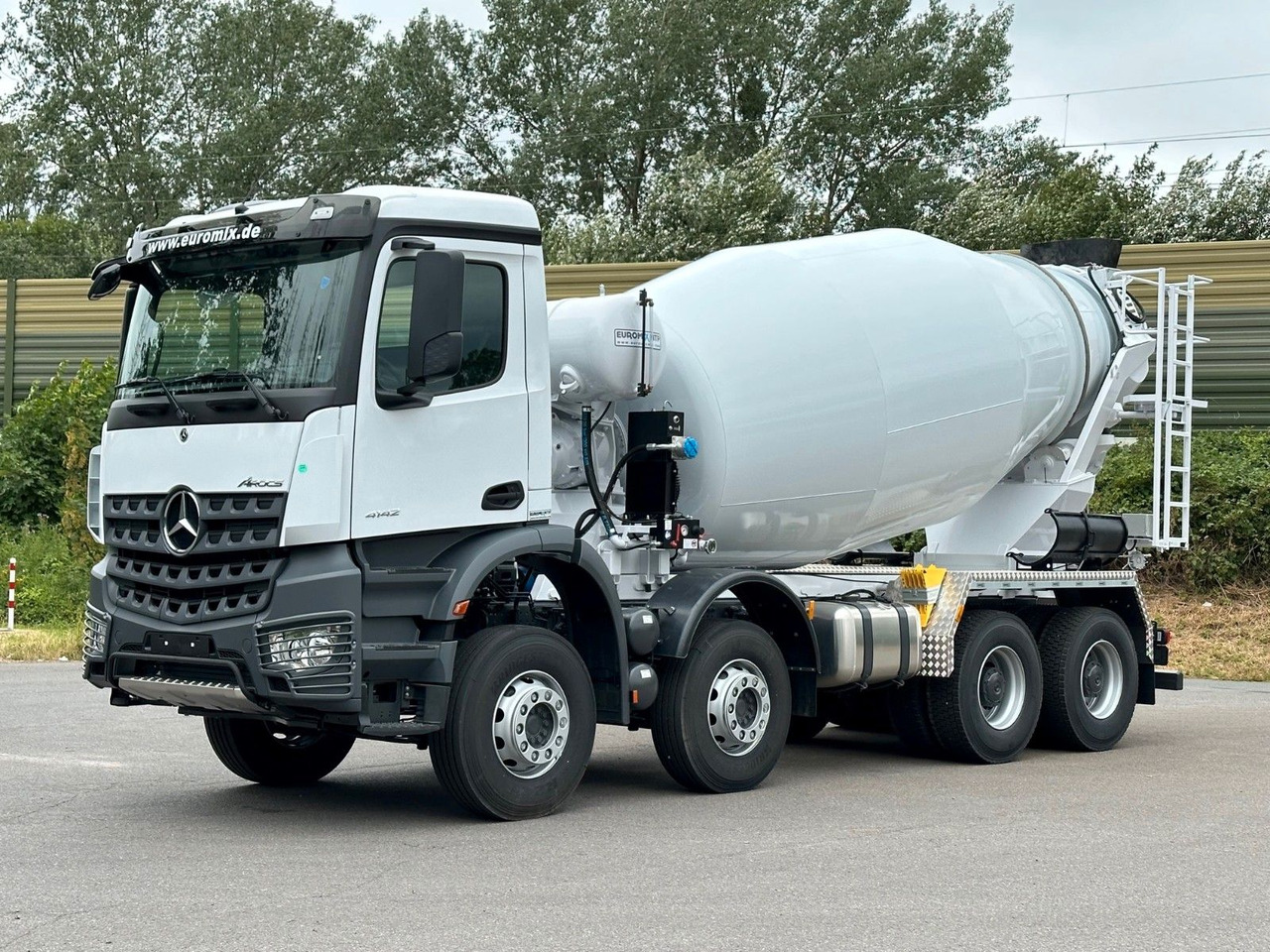 Mercedes-Benz AROCS 5 4142 B 8X4 Euro 3 EuromixMTP EM 10 - Μπετονιέρα φορτηγό: φωτογραφία 2 Mercedes-Benz AROCS 5 4142 B 8X4 Euro 3 EuromixMTP EM 10 - Μπετονιέρα φορτηγό: φωτογραφία 2