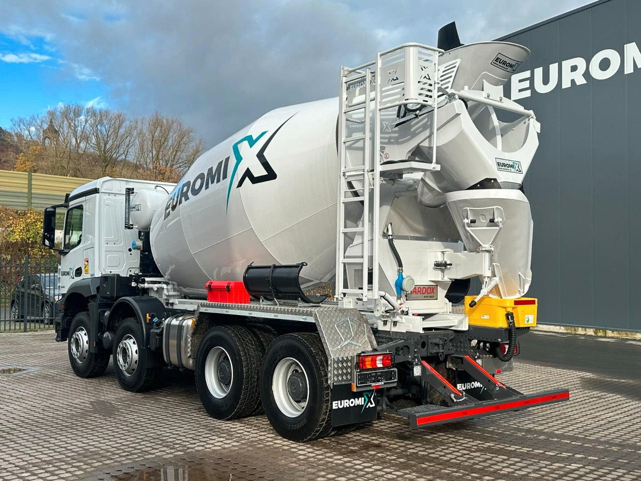 Mercedes-Benz Arocs 5 3540 8x4 EURO 6e EuromixMTP EM 9 L - Μπετονιέρα φορτηγό: φωτογραφία 4 Mercedes-Benz Arocs 5 3540 8x4 EURO 6e EuromixMTP EM 9 L - Μπετονιέρα φορτηγό: φωτογραφία 4