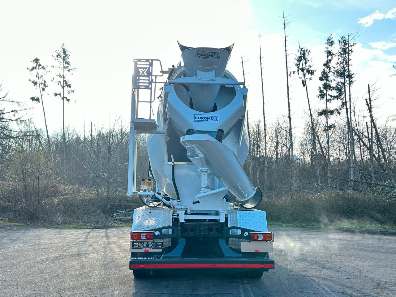 Mercedes-Benz Arocs 5 3743 8X4 / Euro6e EuromixMTP EM 10 L - Μπετονιέρα φορτηγό: φωτογραφία 4 Mercedes-Benz Arocs 5 3743 8X4 / Euro6e EuromixMTP EM 10 L - Μπετονιέρα φορτηγό: φωτογραφία 4