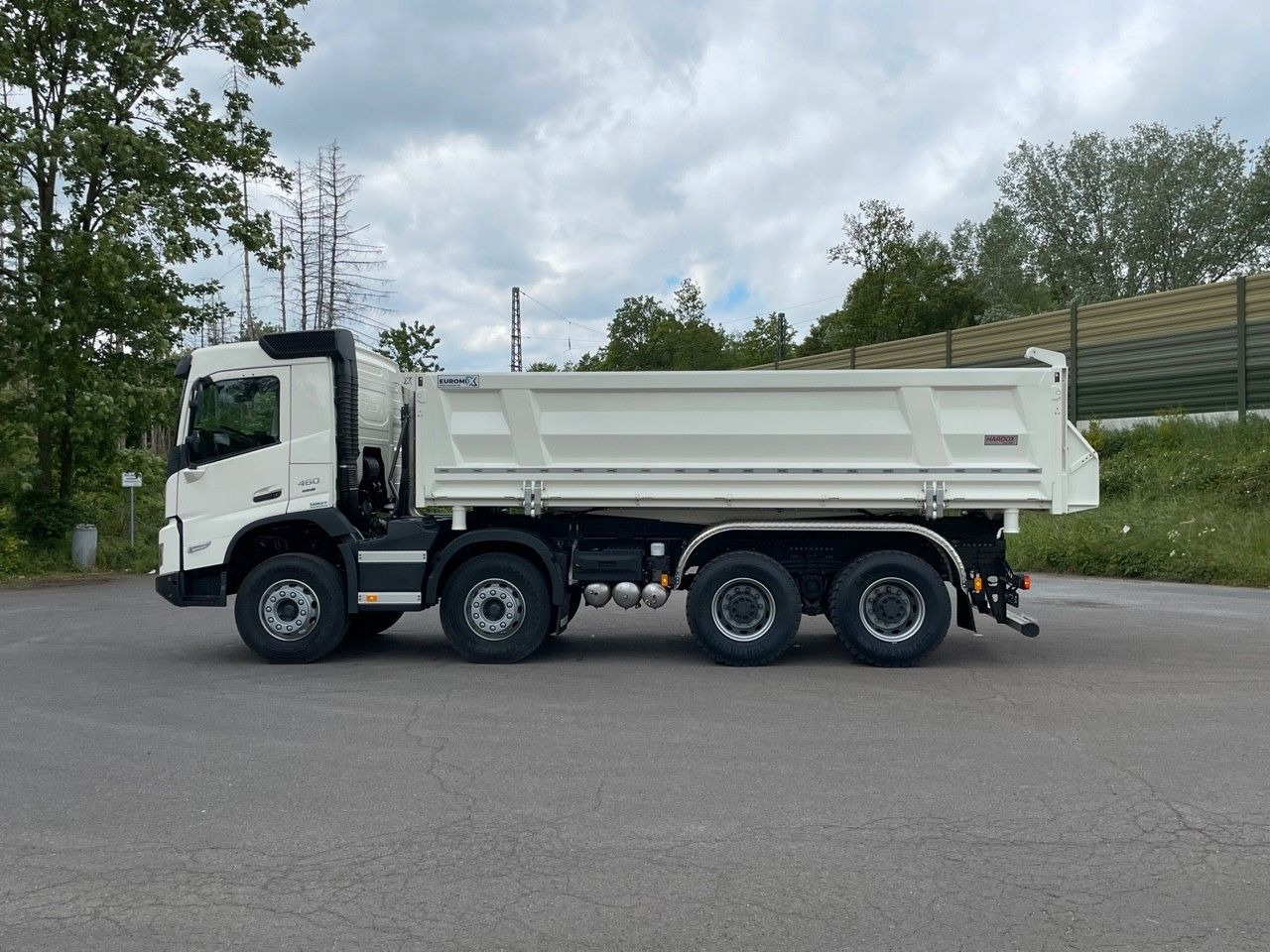 Volvo FMX 460 8x4 / WECHSELSYSTEM KIPPER+MISCHER Volvo FMX 460 8x4 / WECHSELSYSTEM KIPPER+MISCHER - Μπετονιέρα φορτηγό: φωτογραφία 3 Volvo FMX 460 8x4 / WECHSELSYSTEM KIPPER+MISCHER Volvo FMX 460 8x4 / WECHSELSYSTEM KIPPER+MISCHER - Μπετονιέρα φορτηγό: φωτογραφία 3