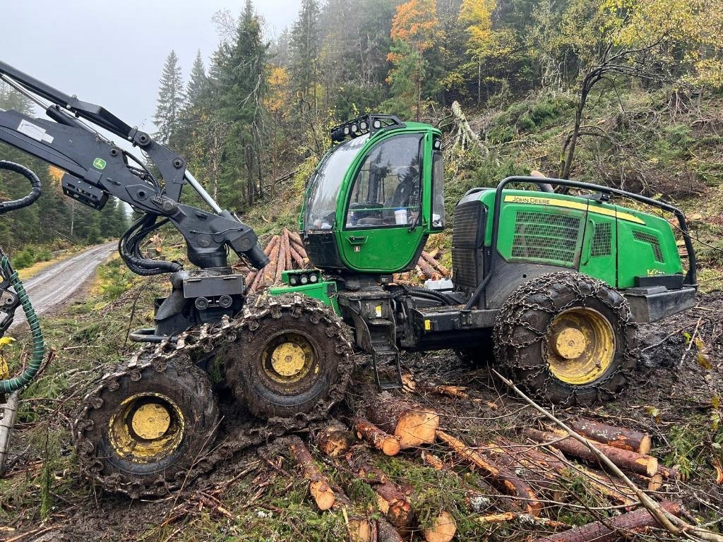 John Deere 1270 E - Συλλεκτική μηχανή - forest harvester: φωτογραφία 4 John Deere 1270 E - Συλλεκτική μηχανή - forest harvester: φωτογραφία 4