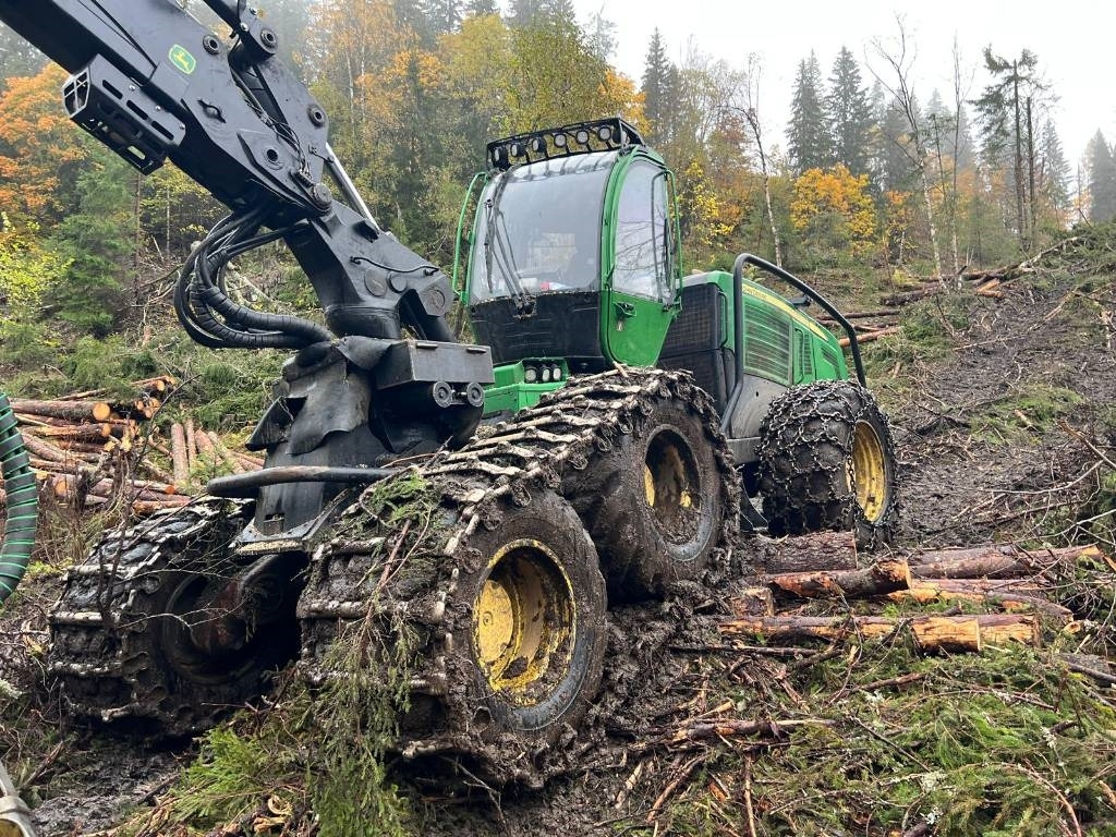 John Deere 1270 E - Συλλεκτική μηχανή - forest harvester: φωτογραφία 3 John Deere 1270 E - Συλλεκτική μηχανή - forest harvester: φωτογραφία 3