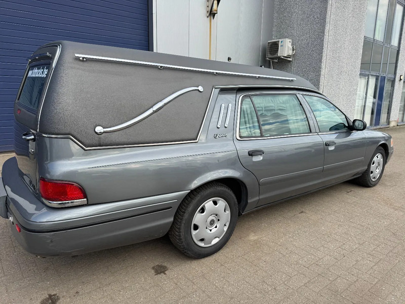 Ford VICTORIA CROWN **CORBILLARD-HEARSE-BESTATTUNGSWAGEN** - Αυτοκίνητο: φωτογραφία 4 Ford VICTORIA CROWN **CORBILLARD-HEARSE-BESTATTUNGSWAGEN** - Αυτοκίνητο: φωτογραφία 4