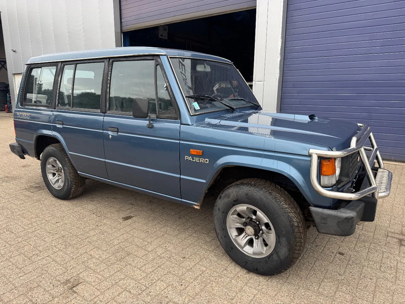 Mitsubishi Pajero **LONG CHASSIS-7SEATS-DIESEL** - Αυτοκίνητο: φωτογραφία 3 Mitsubishi Pajero **LONG CHASSIS-7SEATS-DIESEL** - Αυτοκίνητο: φωτογραφία 3