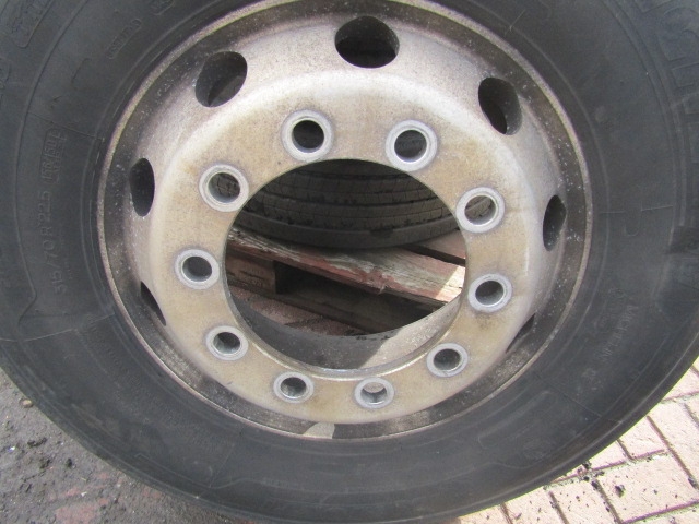 315/70/22.5 ‘ALCOA'(4) MICHELIN STEER PATTERN – 4 PIECE SET - Ελαστικό για Φορτηγό: φωτογραφία 2 315/70/22.5 ‘ALCOA'(4) MICHELIN STEER PATTERN – 4 PIECE SET - Ελαστικό για Φορτηγό: φωτογραφία 2