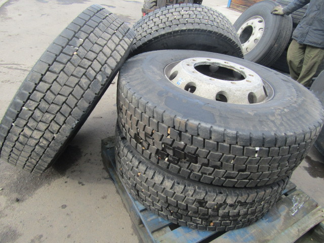 315/80/22.5 ALCOA (4) WITH PIRRELLI DRIVE PATTERN TYRES - Ελαστικό για Φορτηγό: φωτογραφία 3 315/80/22.5 ALCOA (4) WITH PIRRELLI DRIVE PATTERN TYRES - Ελαστικό για Φορτηγό: φωτογραφία 3