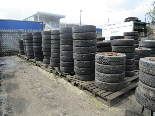 ISUZU N75 215/75/17.5 WHEELS AND TYRES 100 AVAILABLE FROM £50-100 - Ελαστικό για Φορτηγό: φωτογραφία 1 ISUZU N75 215/75/17.5 WHEELS AND TYRES 100 AVAILABLE FROM £50-100 - Ελαστικό για Φορτηγό: φωτογραφία 1