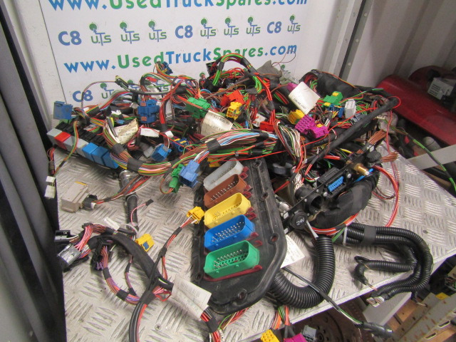 IVECO STRALIS COPLETE CAB WIRING HARNESS - Ηλεκτρικό σύστημα για Φορτηγό: φωτογραφία 4 IVECO STRALIS COPLETE CAB WIRING HARNESS - Ηλεκτρικό σύστημα για Φορτηγό: φωτογραφία 4