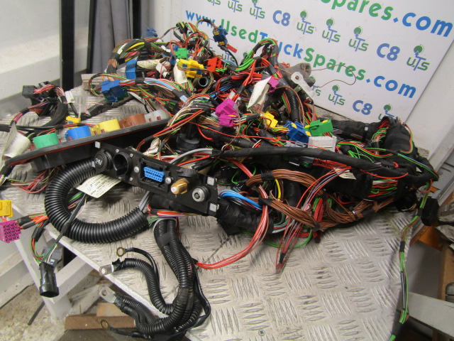 IVECO STRALIS COPLETE CAB WIRING HARNESS - Ηλεκτρικό σύστημα για Φορτηγό: φωτογραφία 3 IVECO STRALIS COPLETE CAB WIRING HARNESS - Ηλεκτρικό σύστημα για Φορτηγό: φωτογραφία 3