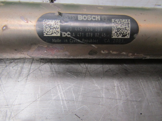 MERCEDES ACTROS MP4 OM471-6 FUEL RAIL BOSCH P/NO 0445 226 088 MERCEDS P/NO A4710780245 - Κινητήρας και ανταλλακτικά για Φορτηγό: φωτογραφία 2 MERCEDES ACTROS MP4 OM471-6 FUEL RAIL BOSCH P/NO 0445 226 088 MERCEDS P/NO A4710780245 - Κινητήρας και ανταλλακτικά για Φορτηγό: φωτογραφία 2