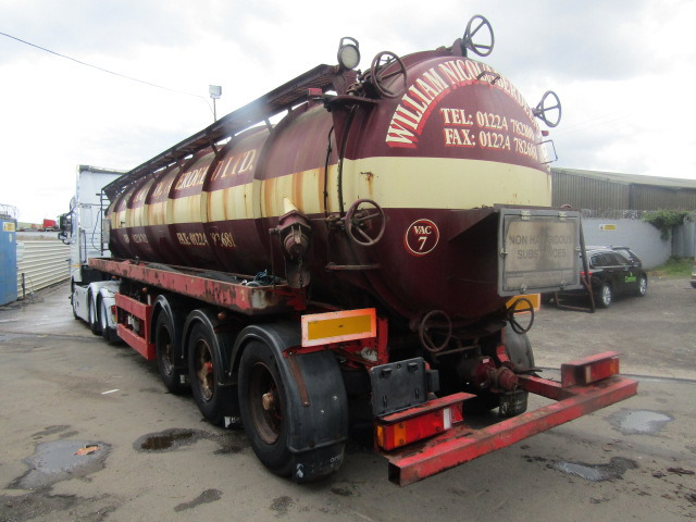 VACUUM TANKER TRAILER TRI AXLE 1996 STEEL TANK FITTED WITH 3CYL PERKINS DONKEY ENGINE - Επικαθήμενο βυτίο: φωτογραφία 3 VACUUM TANKER TRAILER TRI AXLE 1996 STEEL TANK FITTED WITH 3CYL PERKINS DONKEY ENGINE - Επικαθήμενο βυτίο: φωτογραφία 3