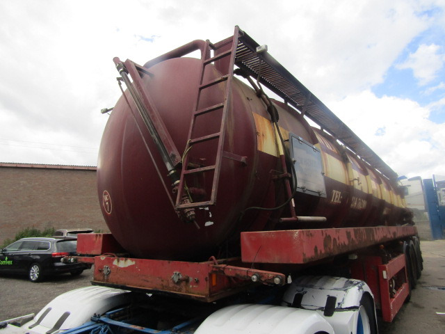 VACUUM TANKER TRAILER TRI AXLE 1996 STEEL TANK FITTED WITH 3CYL PERKINS DONKEY ENGINE - Επικαθήμενο βυτίο: φωτογραφία 5 VACUUM TANKER TRAILER TRI AXLE 1996 STEEL TANK FITTED WITH 3CYL PERKINS DONKEY ENGINE - Επικαθήμενο βυτίο: φωτογραφία 5