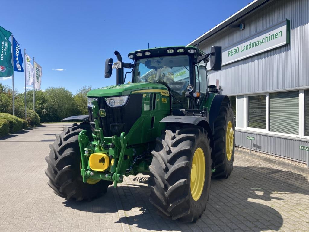 John Deere 6R215 - Τρακτέρ: φωτογραφία 1 John Deere 6R215 - Τρακτέρ: φωτογραφία 1