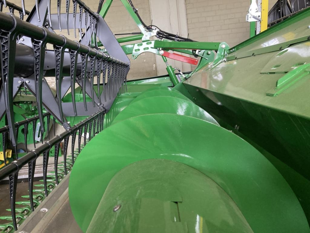 John Deere 722X - Θεριζοαλωνιστική μηχανή: φωτογραφία 3 John Deere 722X - Θεριζοαλωνιστική μηχανή: φωτογραφία 3