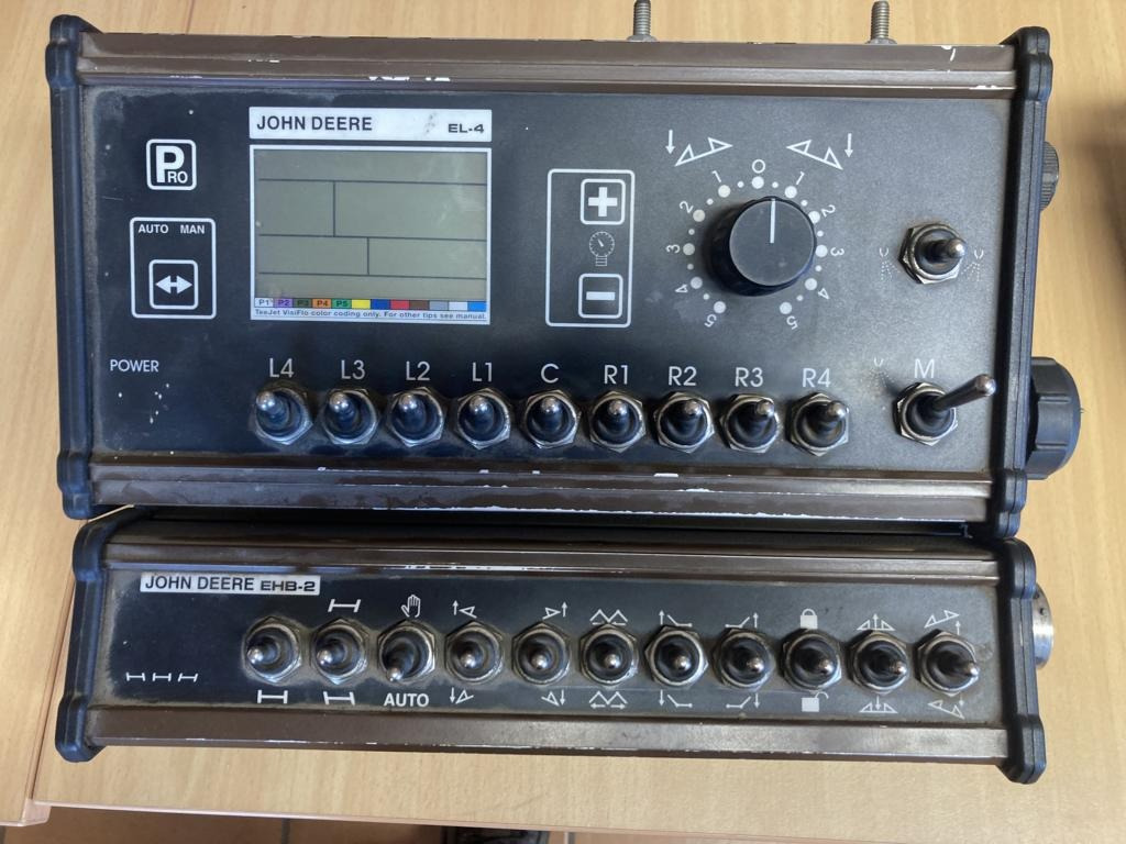 John Deere 732 - Ψεκαστικό: φωτογραφία 2 John Deere 732 - Ψεκαστικό: φωτογραφία 2