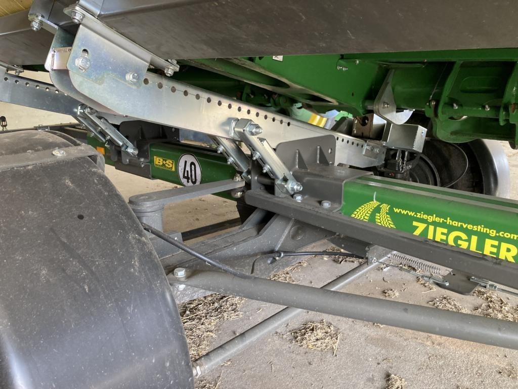 John Deere HD35X - Θεριζοαλωνιστική μηχανή: φωτογραφία 4 John Deere HD35X - Θεριζοαλωνιστική μηχανή: φωτογραφία 4