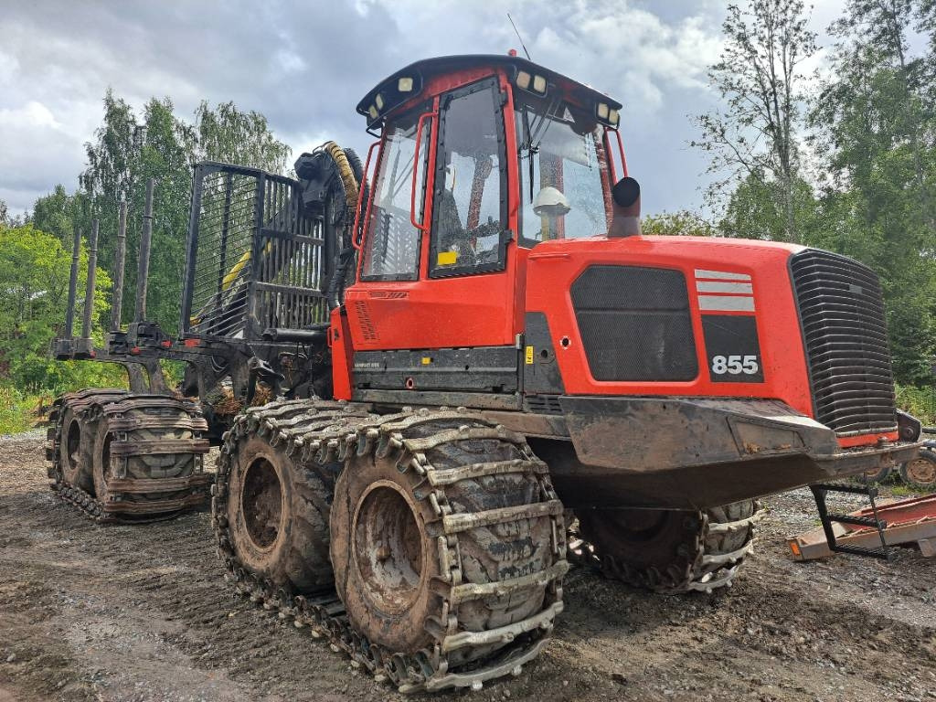 Komatsu 855 - Λαστιχοφόρα προωθητικo - forwarder: φωτογραφία 1 Komatsu 855 - Λαστιχοφόρα προωθητικo - forwarder: φωτογραφία 1