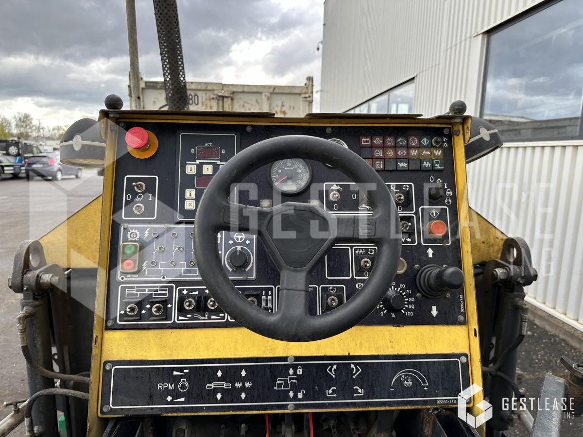 Διαστρωτήρας ασφάλτου Bomag BF223C: φωτογραφία 8