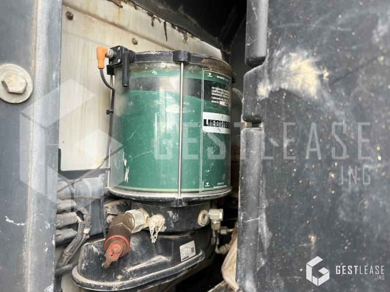 Ερπυστριοφόρος εκσκαφέας Liebherr R946LC: φωτογραφία 13 Ερπυστριοφόρος εκσκαφέας Liebherr R946LC: φωτογραφία 13