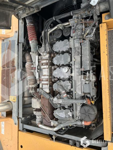 Ερπυστριοφόρος εκσκαφέας Liebherr R946LC: φωτογραφία 11 Ερπυστριοφόρος εκσκαφέας Liebherr R946LC: φωτογραφία 11