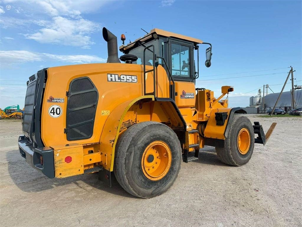 Hyundai HL 955 - Ελαστιχοφόρος φορτωτής: φωτογραφία 3 Hyundai HL 955 - Ελαστιχοφόρος φορτωτής: φωτογραφία 3
