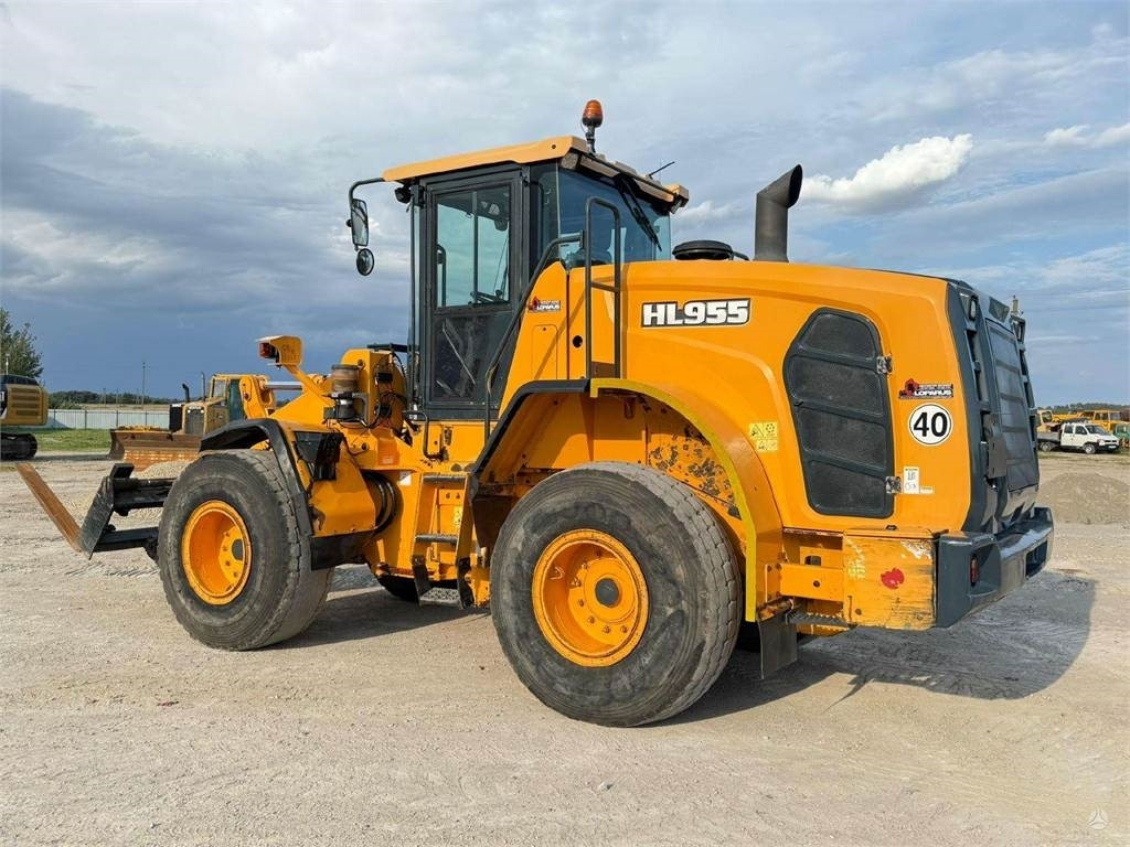 Hyundai HL 955 - Ελαστιχοφόρος φορτωτής: φωτογραφία 4 Hyundai HL 955 - Ελαστιχοφόρος φορτωτής: φωτογραφία 4