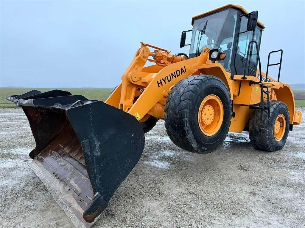 Hyundai HL757-7, third line - Ελαστιχοφόρος φορτωτής: φωτογραφία 1 Hyundai HL757-7, third line - Ελαστιχοφόρος φορτωτής: φωτογραφία 1