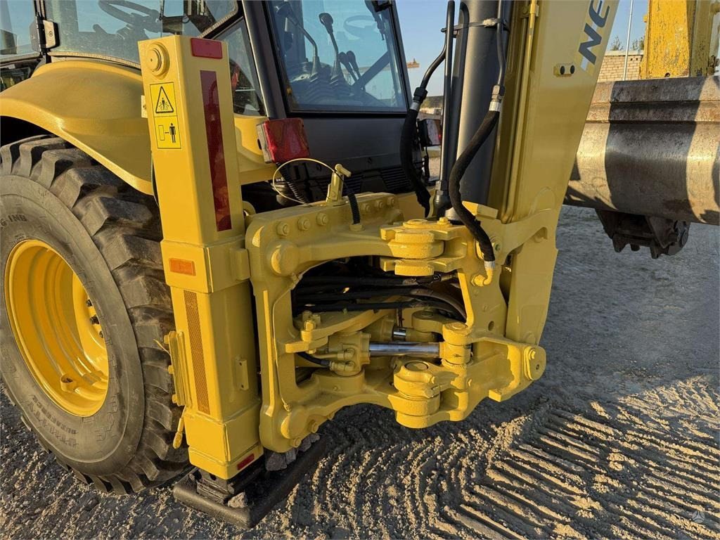 Φορτωτής εκσκαφέας New Holland B 110-4PT , 2 quick couplers: φωτογραφία 20