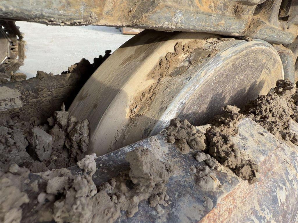 Ερπυστριοφόρος εκσκαφέας New Holland E265B: φωτογραφία 22 Ερπυστριοφόρος εκσκαφέας New Holland E265B: φωτογραφία 22