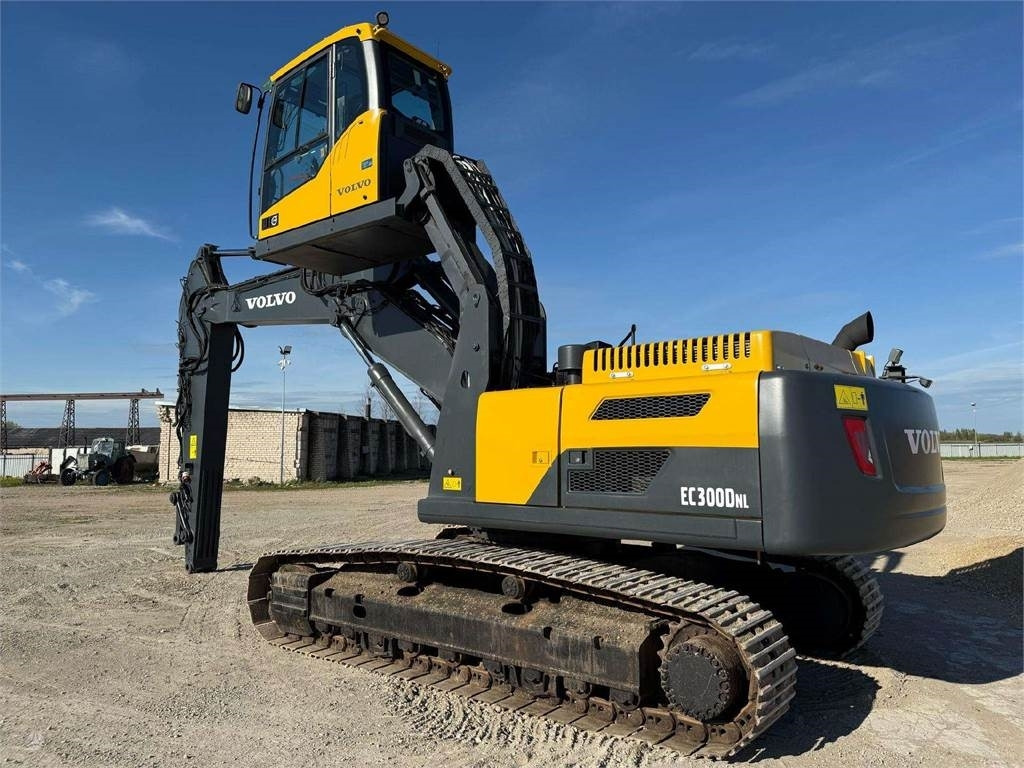 Volvo EC 300 DNL Cabin Lift - Ερπυστριοφόρος εκσκαφέας: φωτογραφία 1 Volvo EC 300 DNL Cabin Lift - Ερπυστριοφόρος εκσκαφέας: φωτογραφία 1