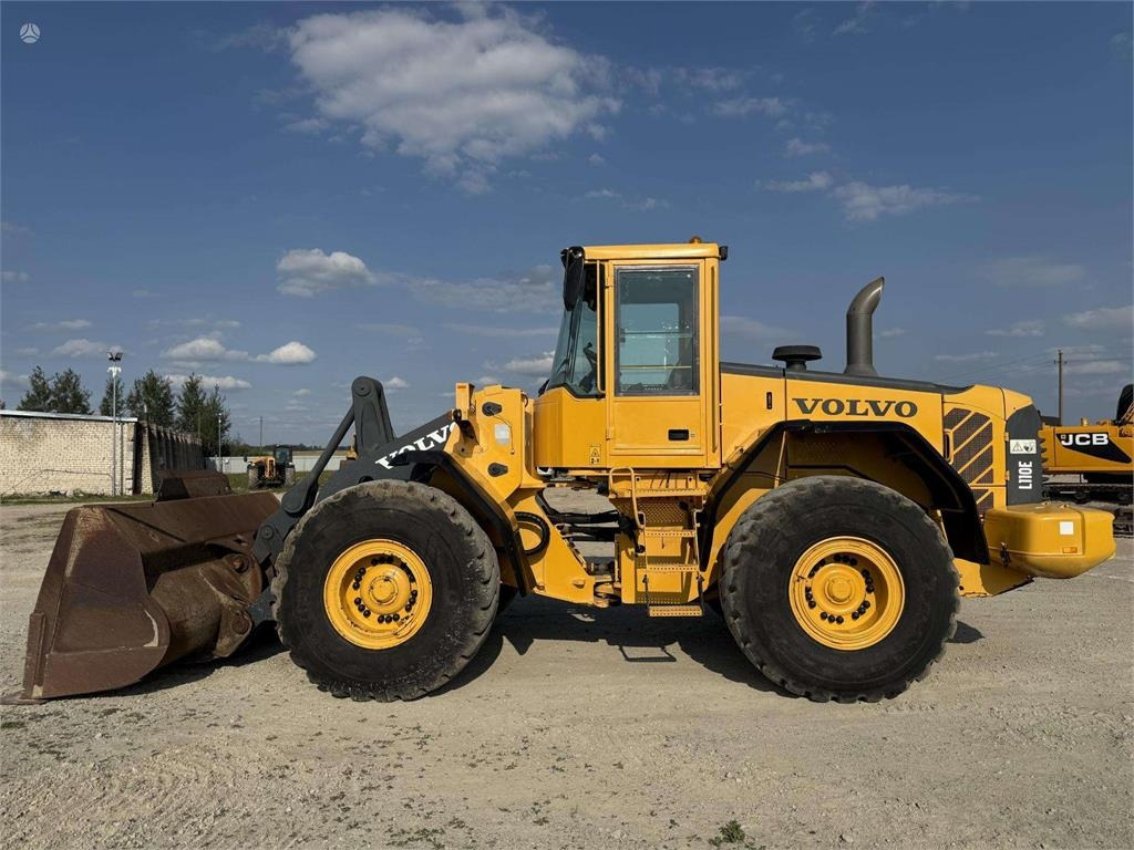 Volvo L 110 E - Ελαστιχοφόρος φορτωτής: φωτογραφία 2 Volvo L 110 E - Ελαστιχοφόρος φορτωτής: φωτογραφία 2