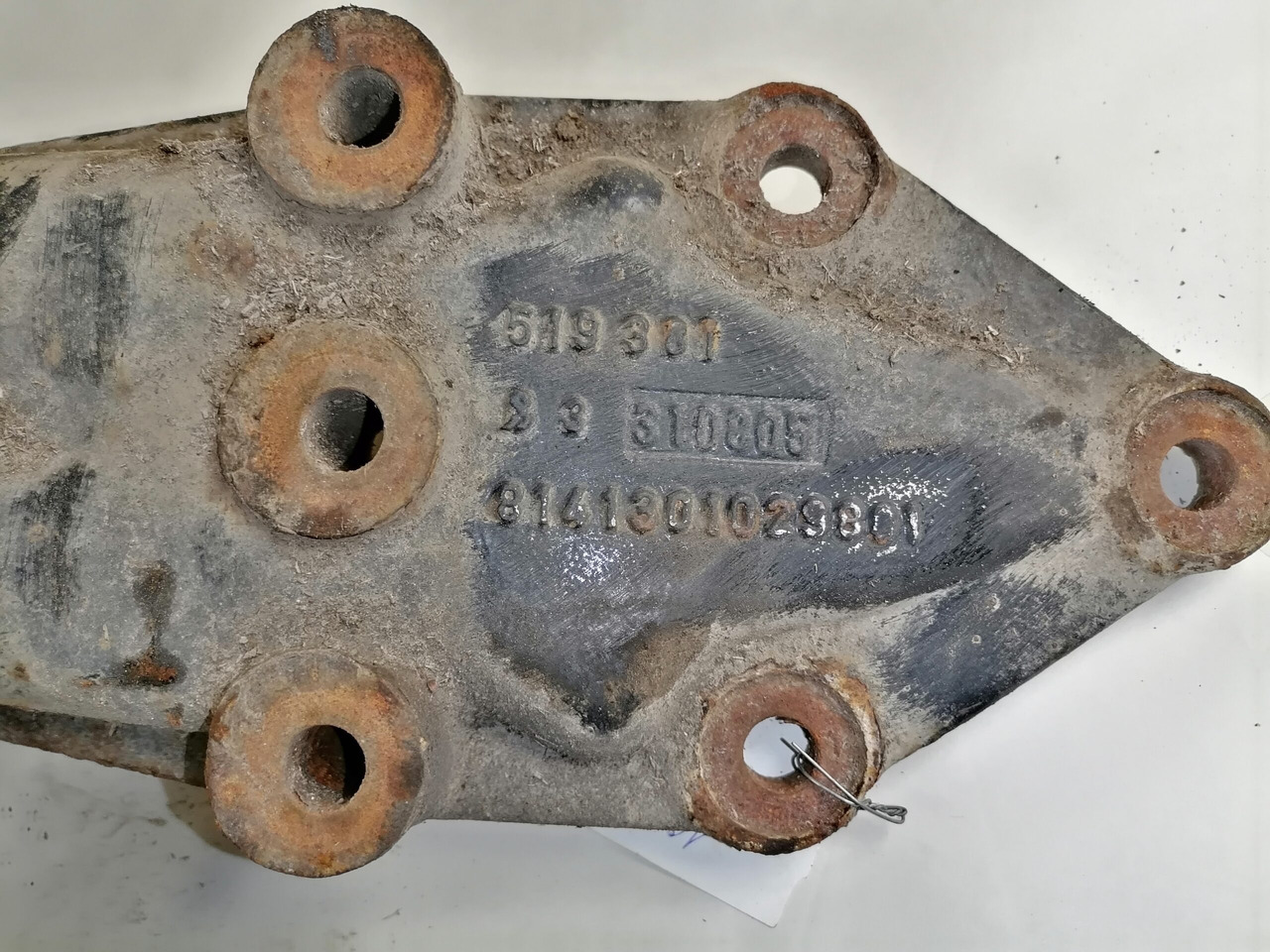 MAN Spring shackle 8141301029801 - Ανάρτηση για Φορτηγό: φωτογραφία 2 MAN Spring shackle 8141301029801 - Ανάρτηση για Φορτηγό: φωτογραφία 2