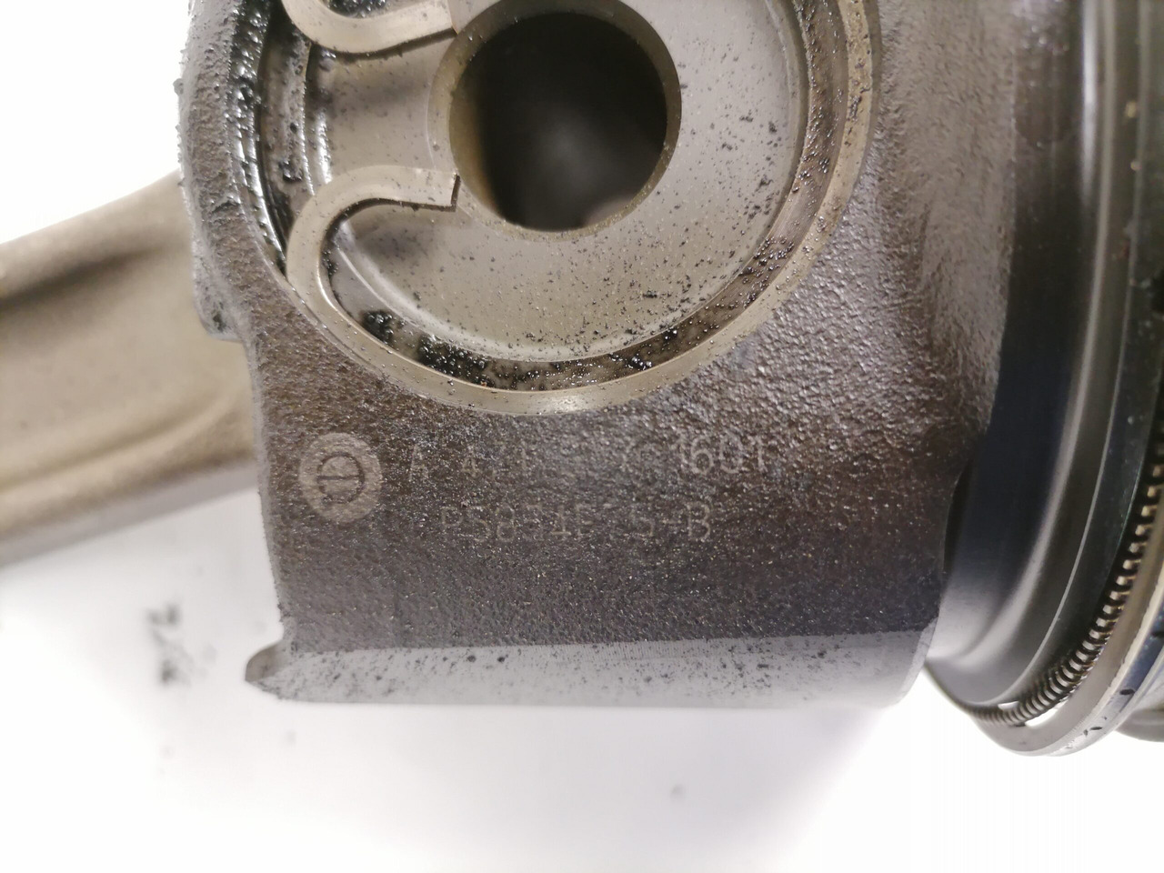 Mercedes-Benz Connecting rod + piston A4710371601 - Έμβολο/ Δαχτυλίδι/ Κουζινέτο για Φορτηγό: φωτογραφία 4 Mercedes-Benz Connecting rod + piston A4710371601 - Έμβολο/ Δαχτυλίδι/ Κουζινέτο για Φορτηγό: φωτογραφία 4