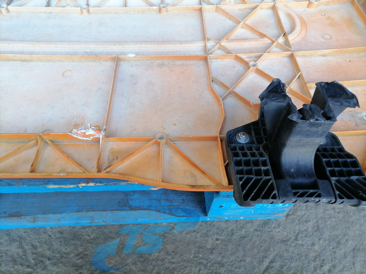 Renault Iluvõre 5010301618 - Μάσκα ψυγείου για Φορτηγό: φωτογραφία 3 Renault Iluvõre 5010301618 - Μάσκα ψυγείου για Φορτηγό: φωτογραφία 3