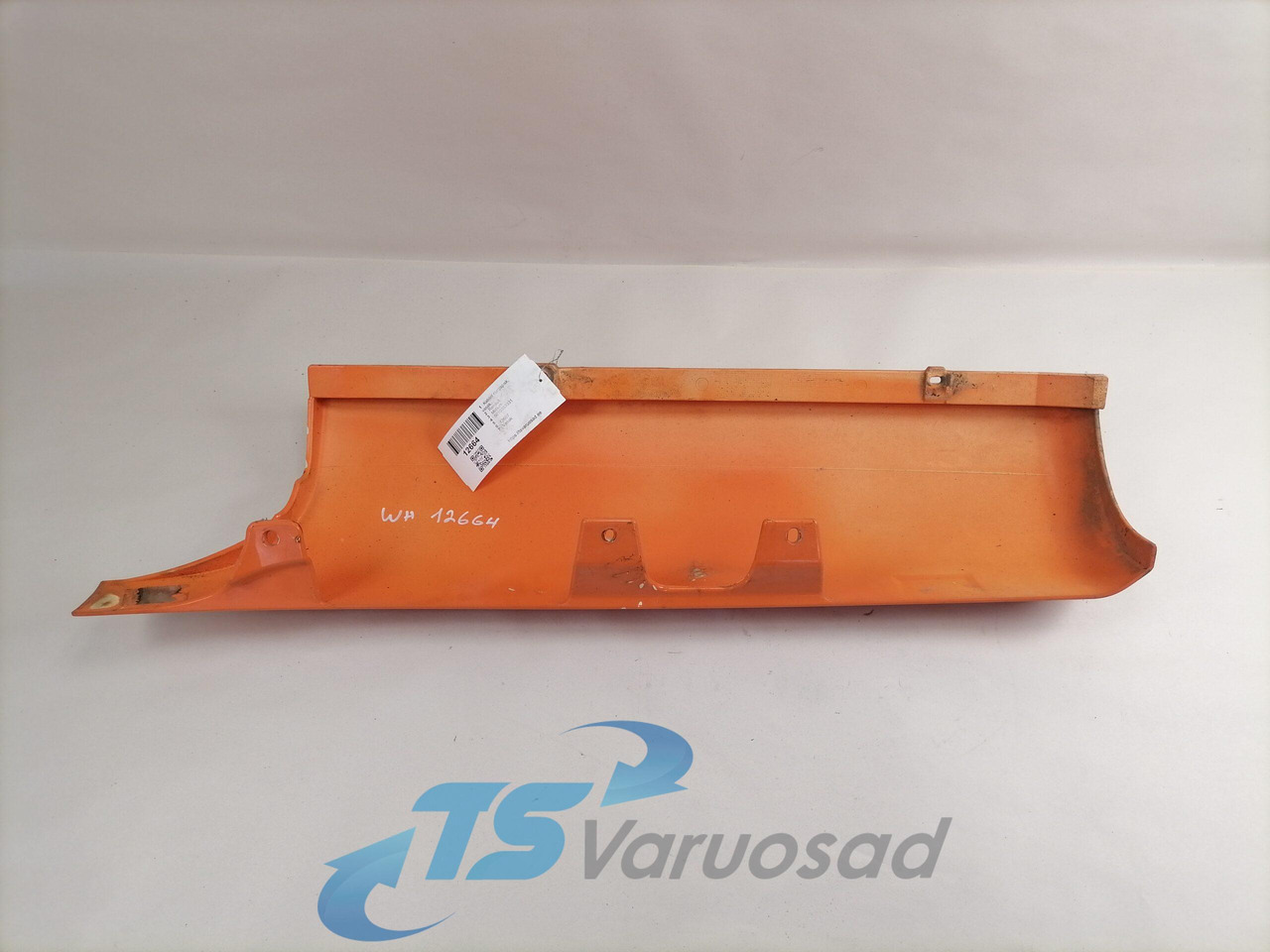 Renault Kabiini nurgapõsk, vasak 5010353331 - Μάσκα ψυγείου για Φορτηγό: φωτογραφία 2 Renault Kabiini nurgapõsk, vasak 5010353331 - Μάσκα ψυγείου για Φορτηγό: φωτογραφία 2
