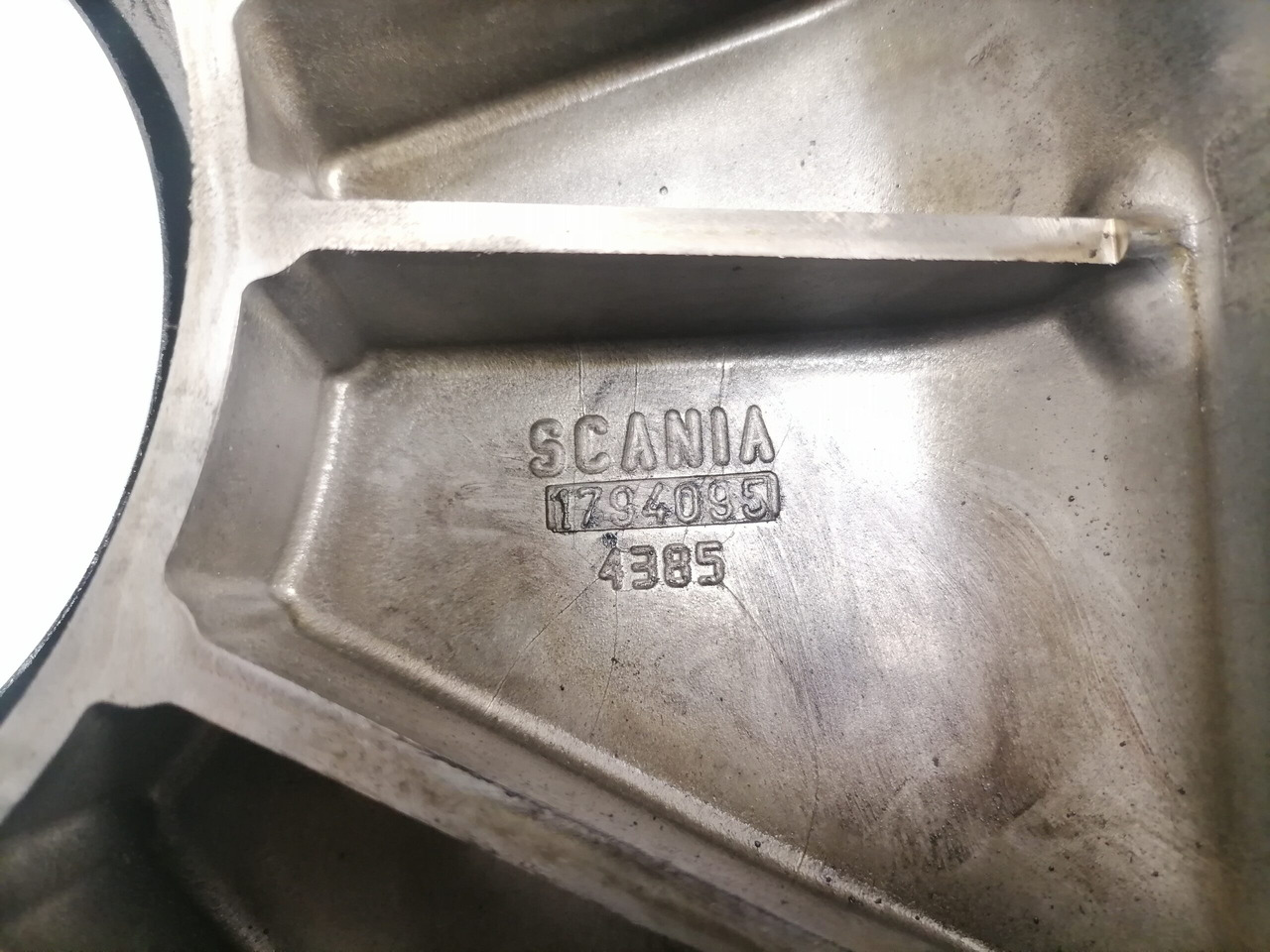 Scania Engine front cover 1794095 - Κινητήρας και ανταλλακτικά για Φορτηγό: φωτογραφία 4 Scania Engine front cover 1794095 - Κινητήρας και ανταλλακτικά για Φορτηγό: φωτογραφία 4