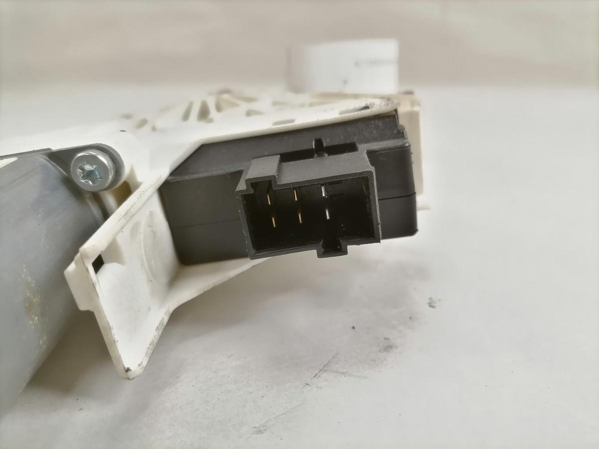 Scania Glass lift 2076264 - Παράθυρο και ανταλλακτικά για Φορτηγό: φωτογραφία 4 Scania Glass lift 2076264 - Παράθυρο και ανταλλακτικά για Φορτηγό: φωτογραφία 4