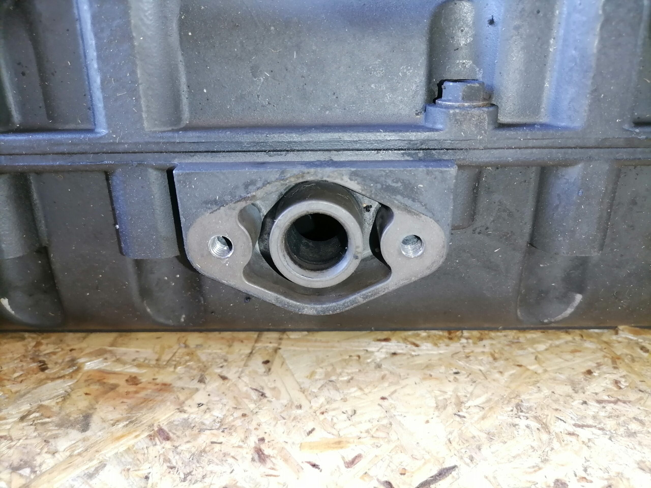 Scania Intake mainfold 1493717 - Πολλαπλή εισαγωγής για Φορτηγό: φωτογραφία 4 Scania Intake mainfold 1493717 - Πολλαπλή εισαγωγής για Φορτηγό: φωτογραφία 4