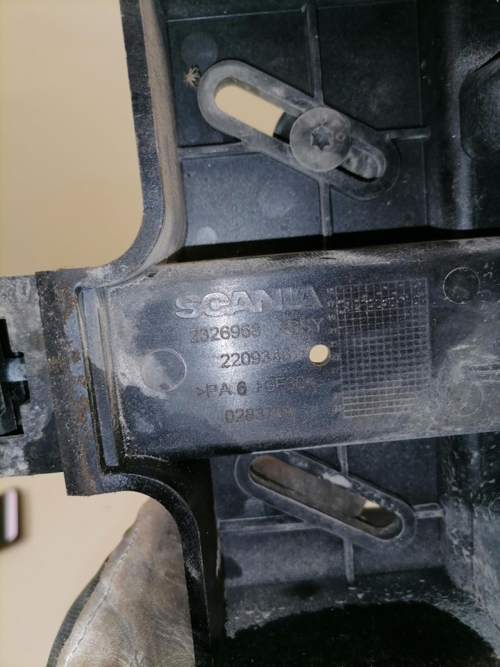 Scania Kabiini tuulesuunaja kandur 2326968 - Αεροδυναμική/ Αεροτομή για Φορτηγό: φωτογραφία 2 Scania Kabiini tuulesuunaja kandur 2326968 - Αεροδυναμική/ Αεροτομή για Φορτηγό: φωτογραφία 2